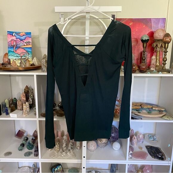 Revolve CHASER nwt open back deep green long sleeve ribbed top NEW - Picture 5 of 6